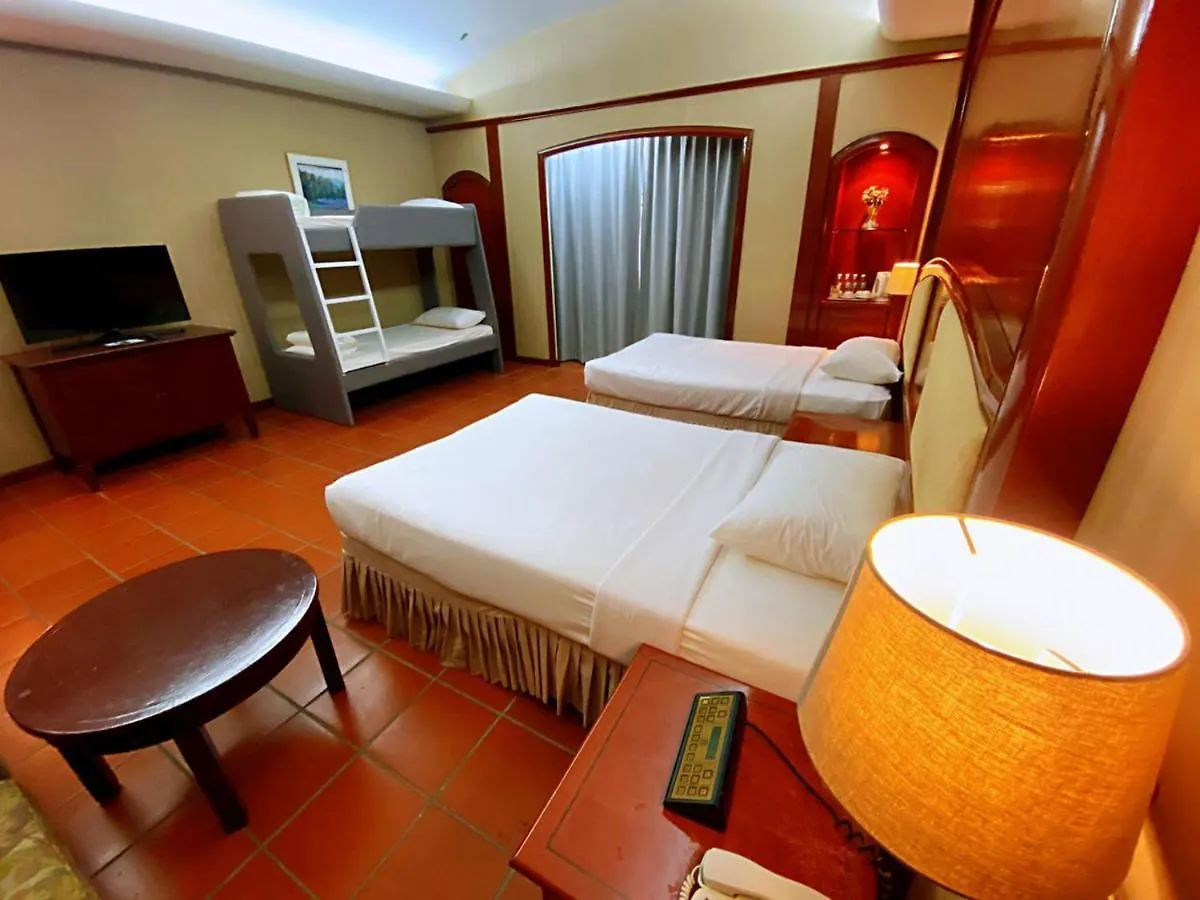 Ponderosa Golf & Country Resort 4*, Johor Bahru