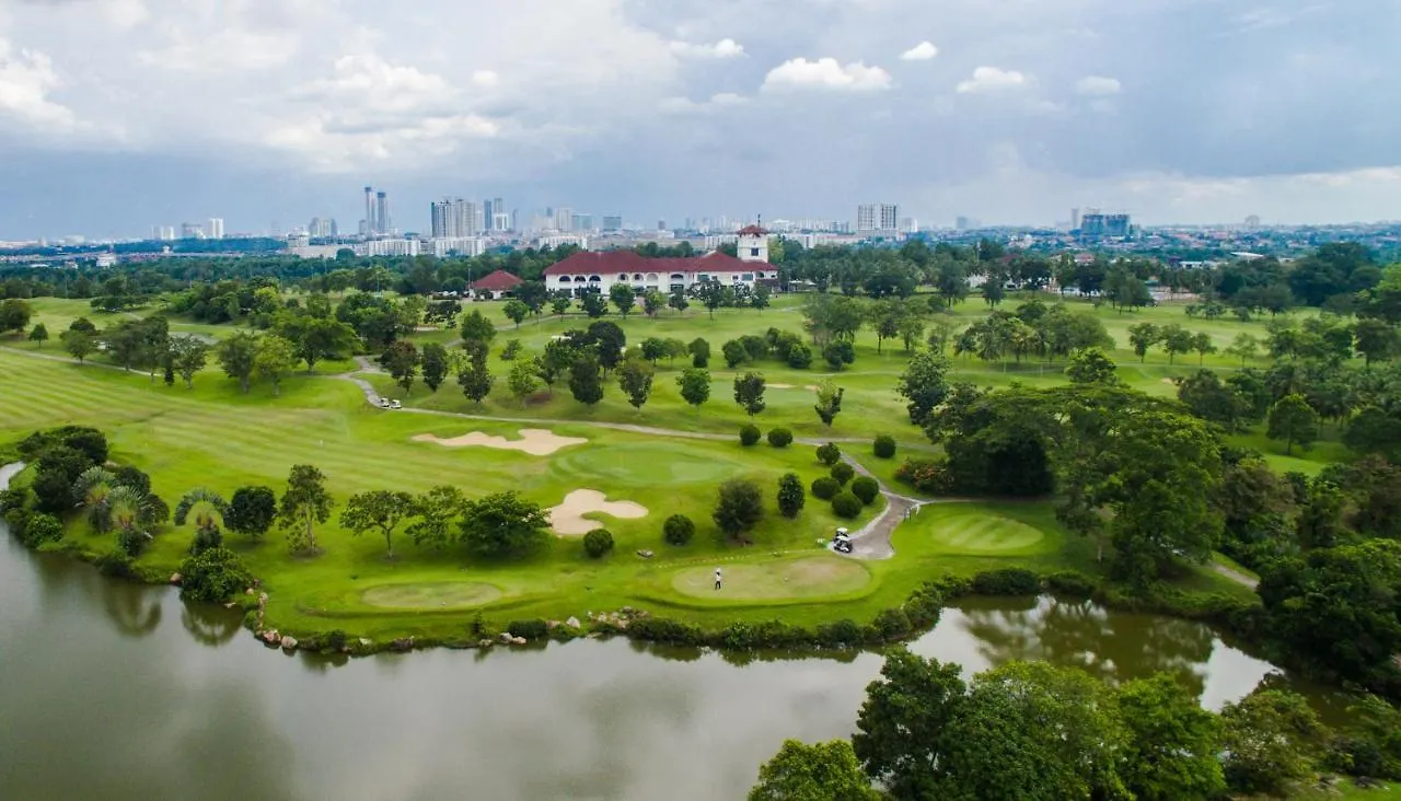 Ponderosa Golf & Country Resort 4*, Johor Bahru