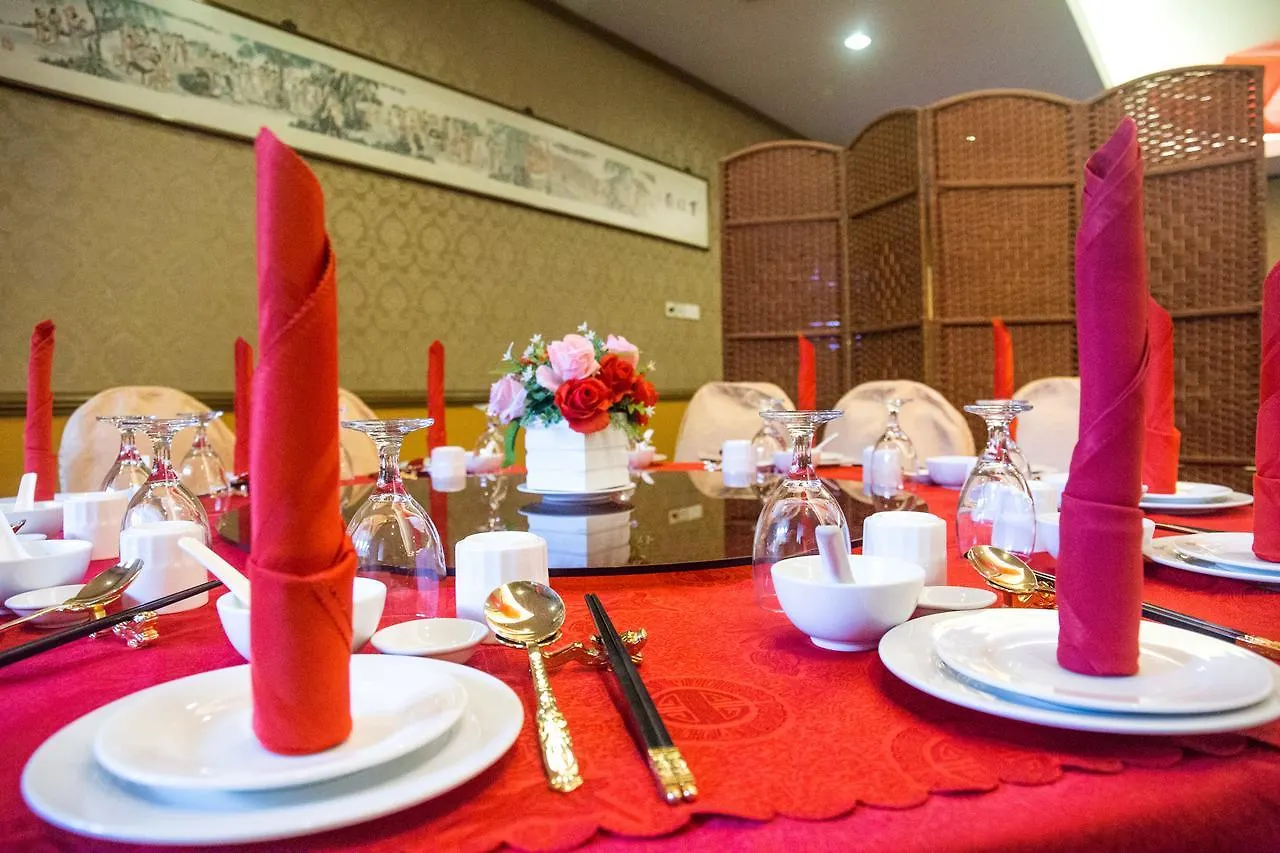 Hotel Ponderosa Golf & Country Resort