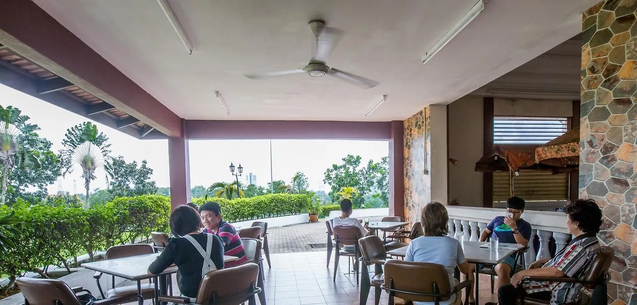 Hotel Ponderosa Golf & Country Resort